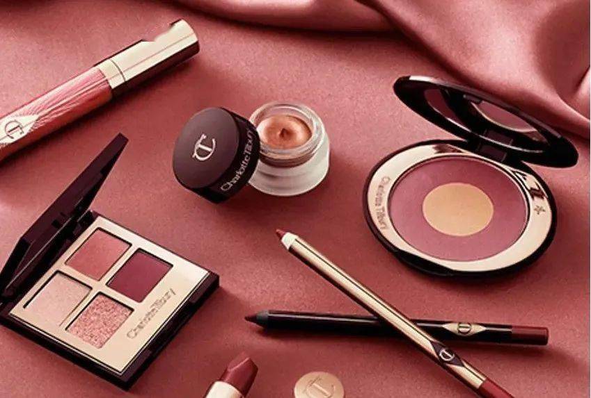 应从未考虑收购Burberry；爱马仕表现有望继续领先同行b体育入口16条要闻 欧莱雅中国被指裁员；Moncler回(图5)