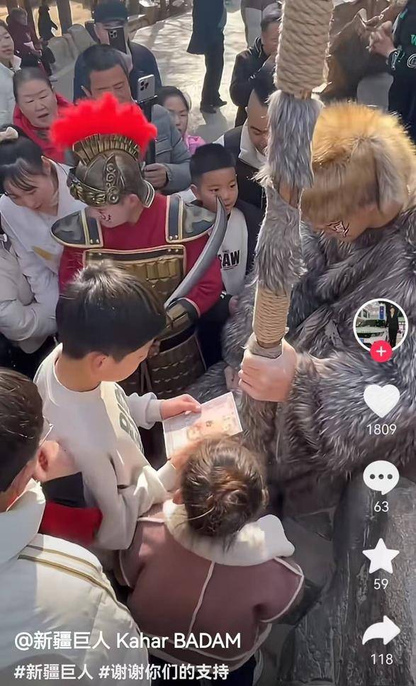 ”演员：没有巨人症但需睡3米大床穿59码大鞋必一运动·(B-Sports)网站对