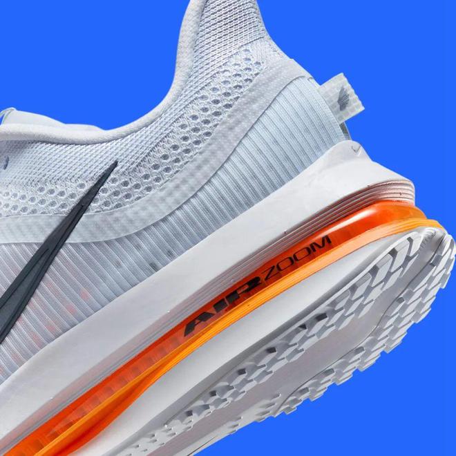 人！这双Nike跑鞋把能给的都给足了必一运动sport网页版登录配置诱(图6)