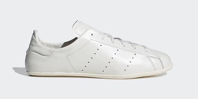 鞋款 UA ECHO、Balenciaga x Scholl 开售bsport中国每周鞋报：Under Armour 推出全新休闲(图2)
