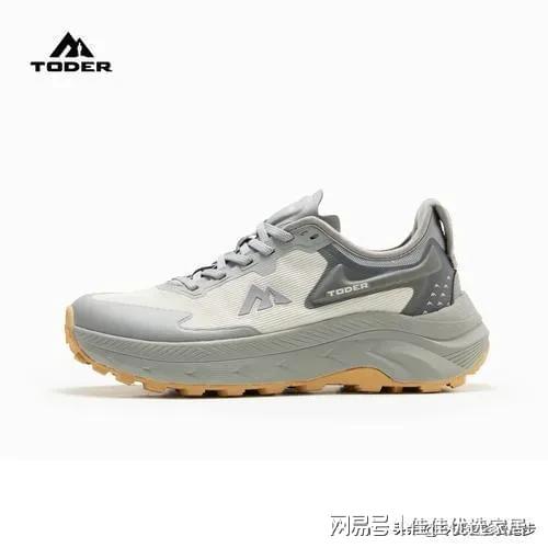 跑鞋Top10:从国际标杆到国货之光这样选不踩坑必一运动sport网页版登录2025年年度缓震(图6) 跑鞋Top10:从国际标杆到国货之光这样选不踩坑必一运动sport网页版登录2025年年度缓震(图6)